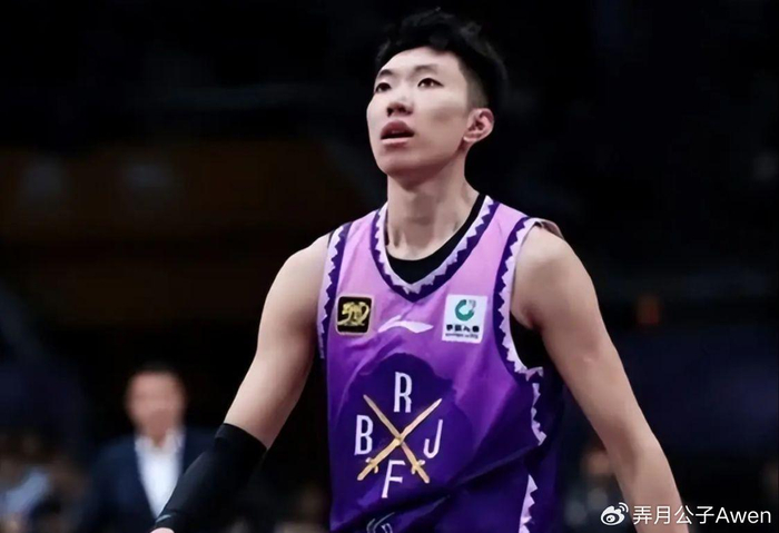 大乐透开奖时间-这就是国家队后卫？全场8分垃圾时间刷6分，球迷：刷分也刷不明白|周琦|廖三宁|体育赛事讨论|张庆鹏|中国男篮_新浪体育_新浪新闻